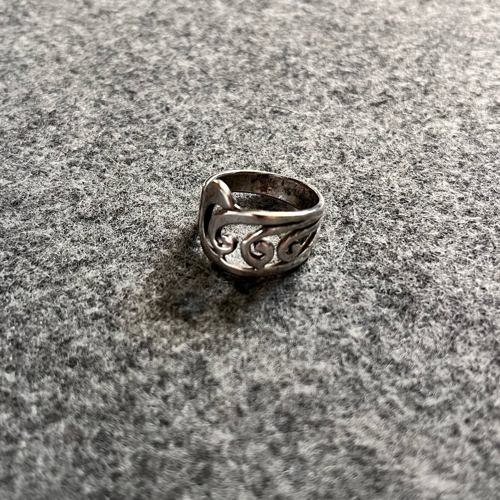 Sterling silver spiral ring